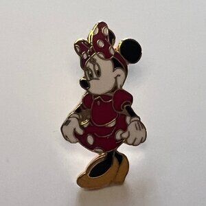 Small Minnie Mouse Disney pin — red polka dot dress 💗 adorable & tiny